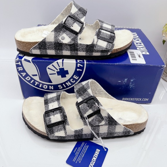 Birkenstock Other - Birkenstock Arizona Rivet Shearling Sandal White Black Plaid Wool EU 46 US 13.5